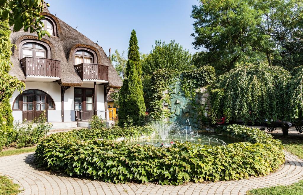Gasthof Laci Betyar Hajdúszoboszló Екстериор снимка